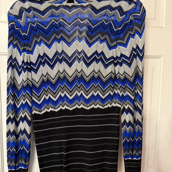 Top - Picture 5 of 6